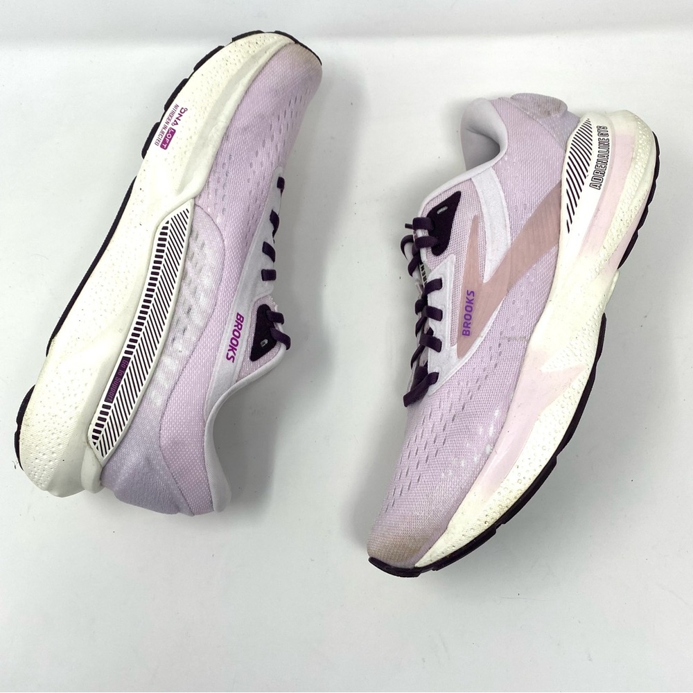 Brooks Women’s Adrenaline GTS 24 Road-Running Shoes - Picture 2 of 11